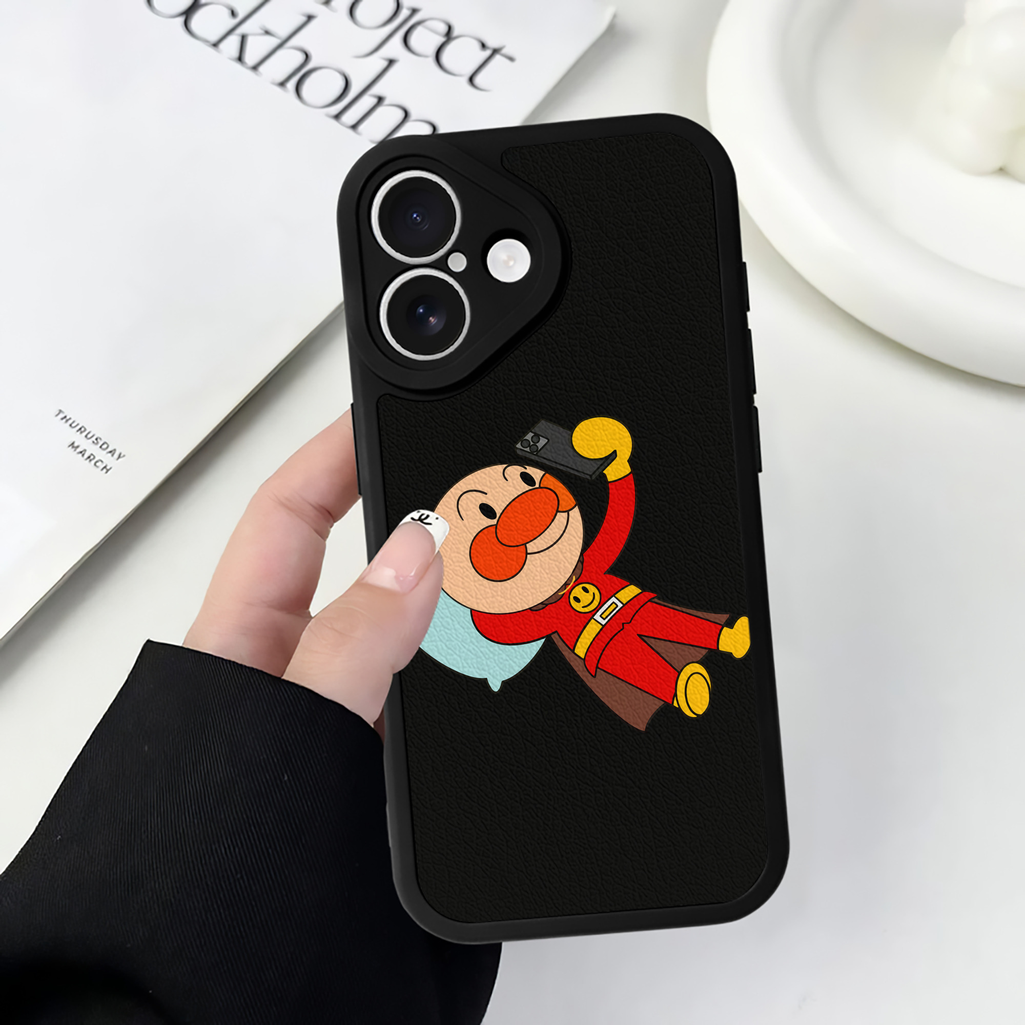 （画像用） アンパンマン Anpanman 【iPhone 16シリーズ対応】シリコンスマホケース（レザー調） 材質：シリコン